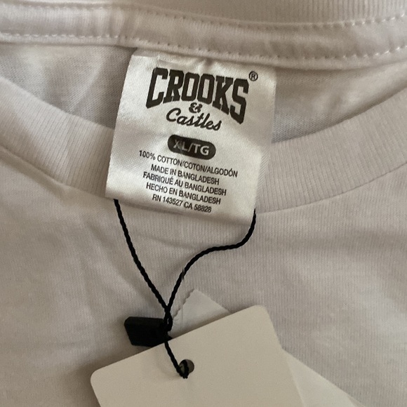 NWT Crooks&Castles short sleeve t-shirt white with multi color lettering size XL - Picture 3 of 5